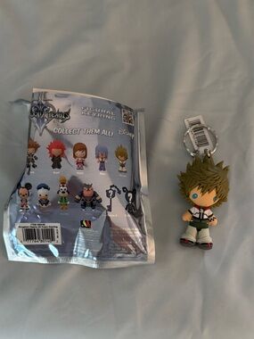 Kingdom Hearts Roxas Figurine Keychain - NEW
